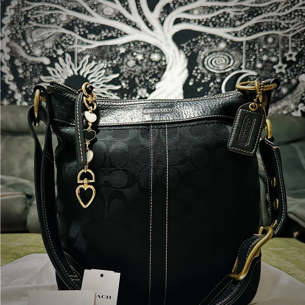 Vintage Y2K Coach Black and Gold Shoulder Bag crossbody purse 2006 - Picture 3 of 17